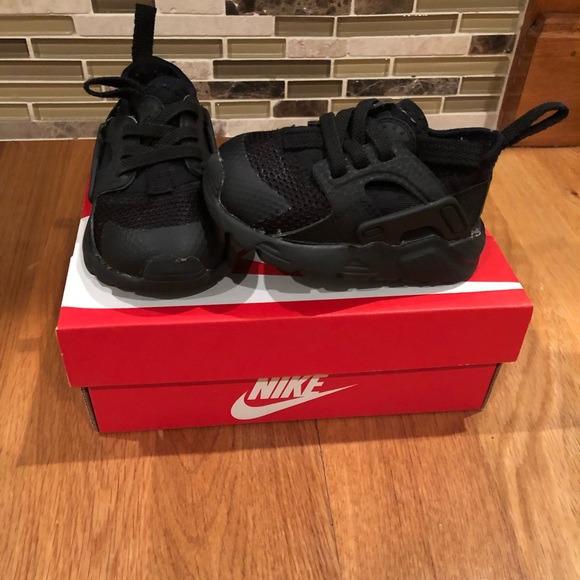 Nike Other - Nike Huarache Run